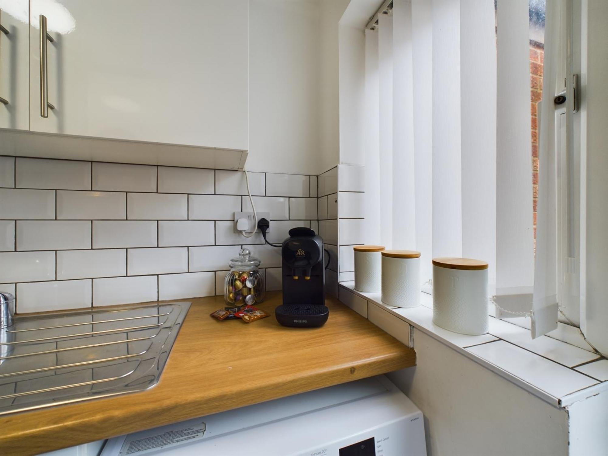 Charming Apartments - Cosy Retreat - Short Drive To City Centre - Free Parking Ливърпул Екстериор снимка