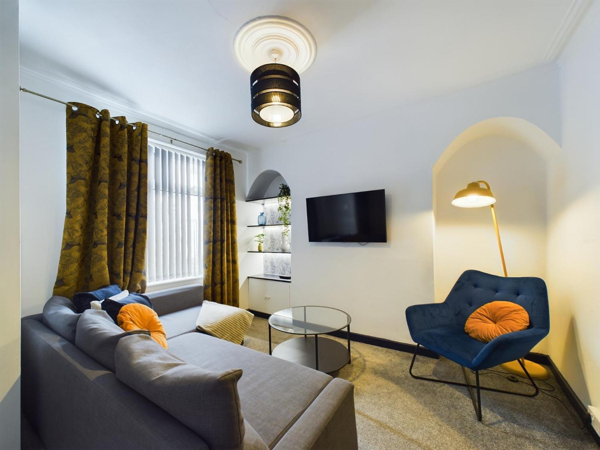 Charming Apartments - Cosy Retreat - Short Drive To City Centre - Free Parking Ливърпул Екстериор снимка